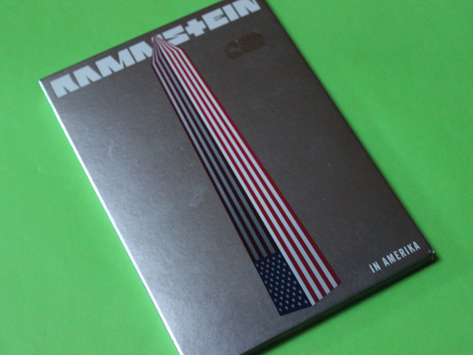 Tutti i DVDs: RAMMSTEIN IN AMERIKA 2DVD vergriffen – Usato da Tübach venduto da JamesStone