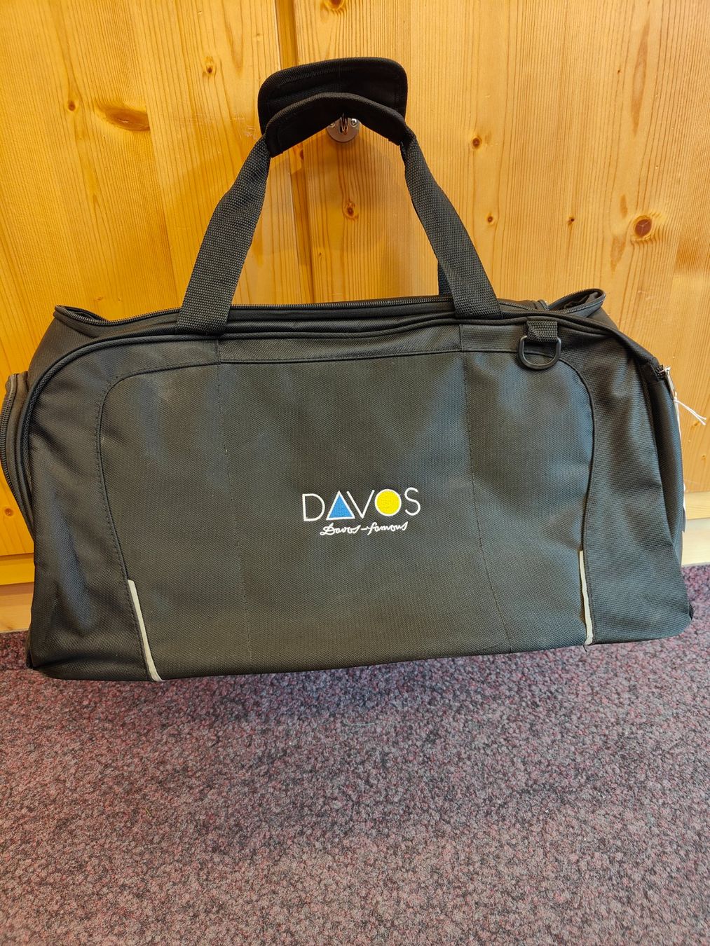 Sacs: Sporttasche mit Schuhfach Davos – Neuf avec emballage d'origine à Davos Platz par wauwauin 4