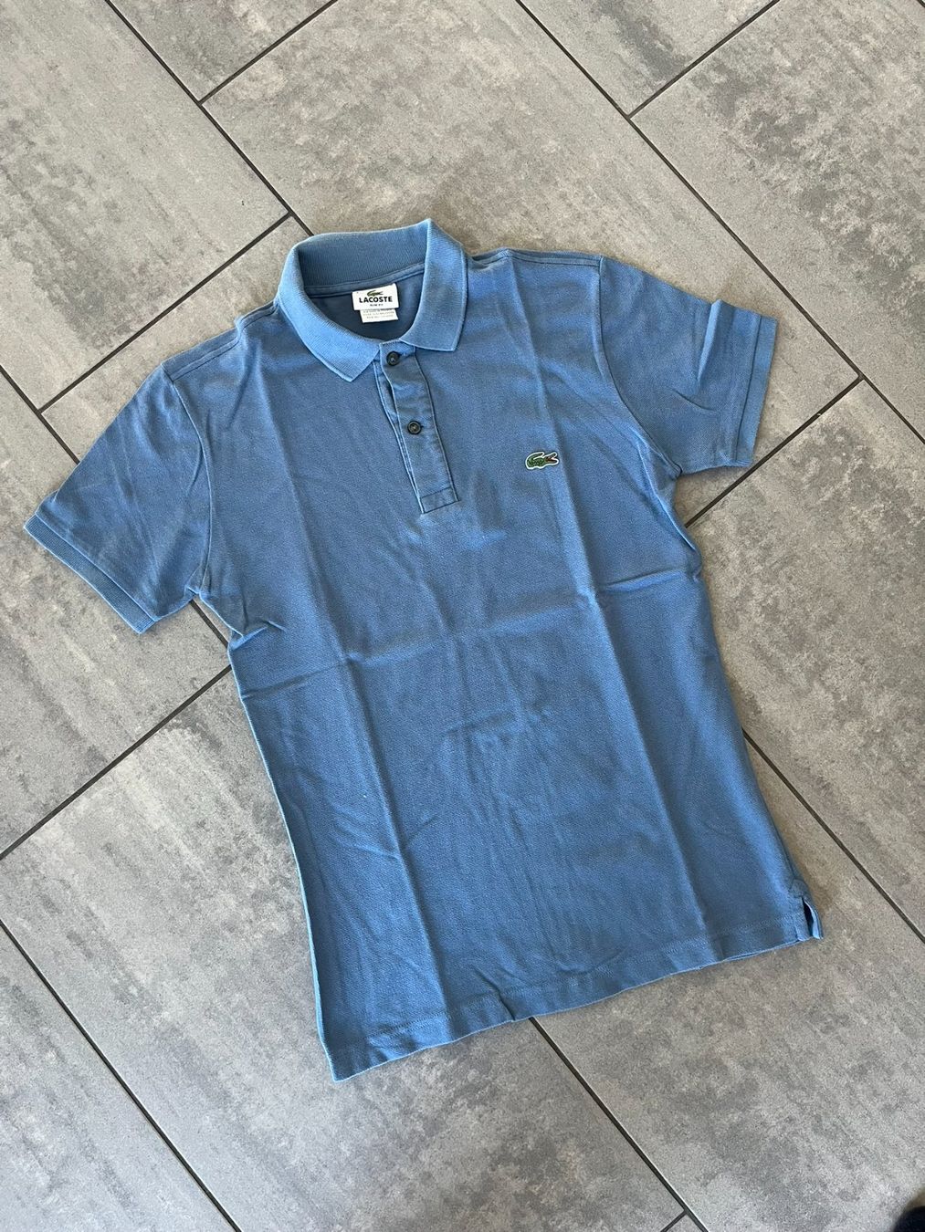 Lacoste Polo-Shirts: LACOSTE Poloshirt Hellblau – Gebraucht aus Otelfingen von Denis_ZH