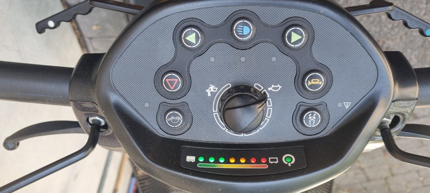 Elektromobile: Elektrofahrzeug Invacare Comet Alpine – Gebraucht aus Bern von ros_v7ry 5