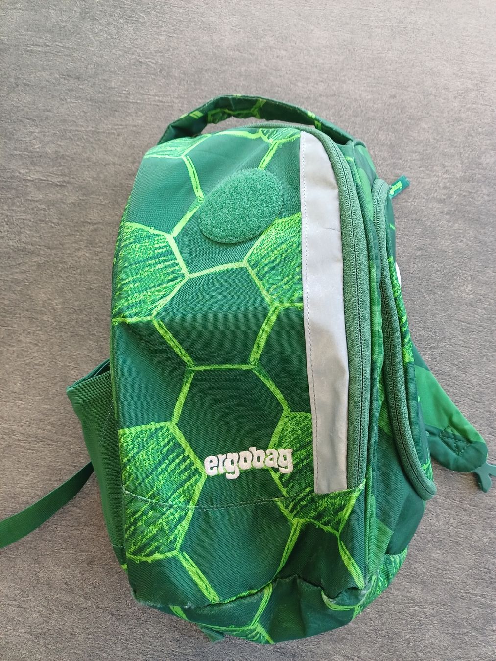 Ergobag Zaini: Ergobag Schulrucksack Set Fussball grün gebraucht – Usato da Egnach venduto da Matto01 6