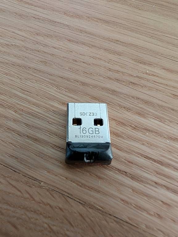 Software: Unraid USB Stick inkl. Lifetime Lizenz – Usato da Egliswil venduto da LANgsam_86 1