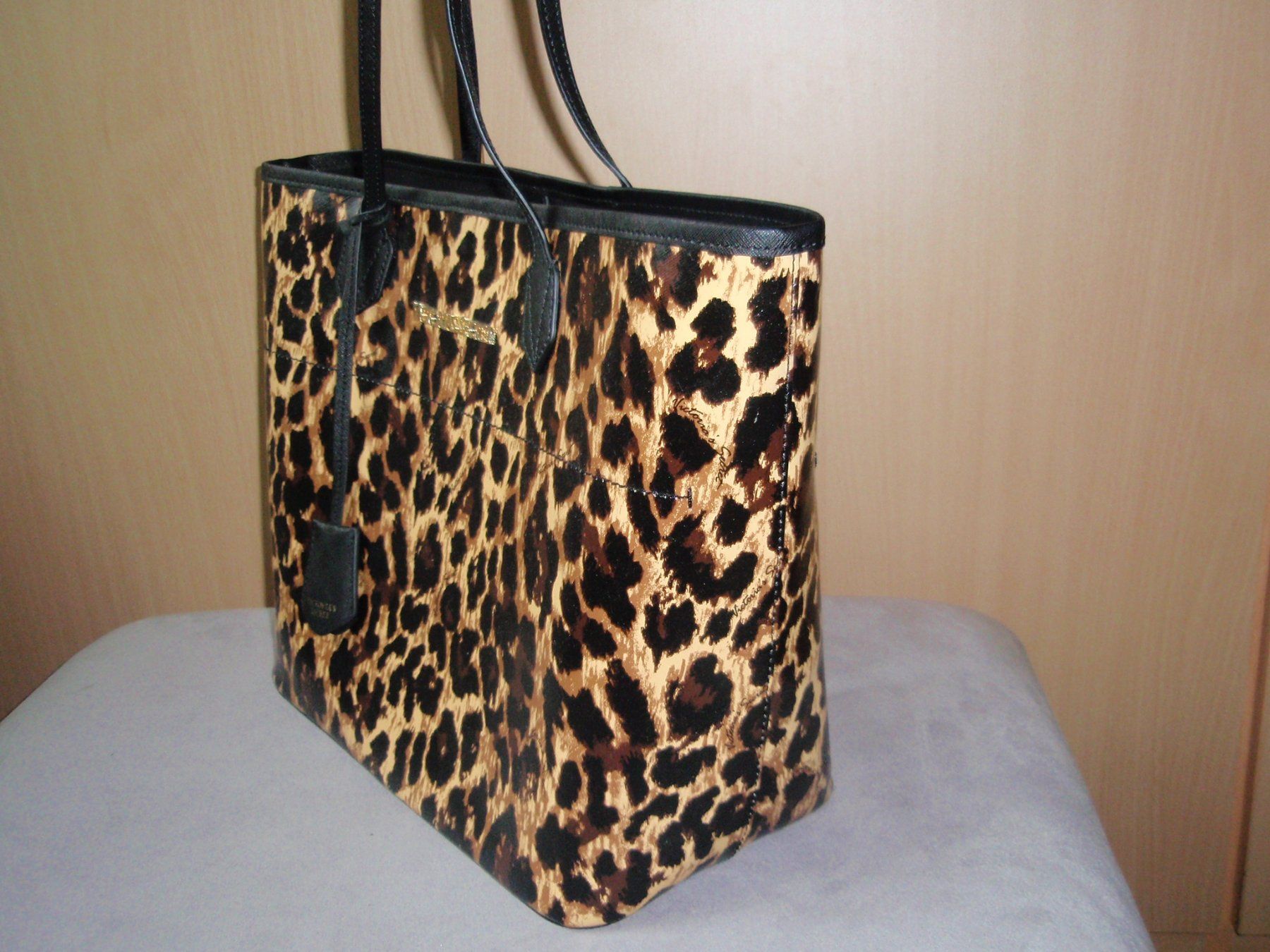 Borse da donna: Vicorias Secret Ledertasche /Shopper – Usato da Basel venduto da Birs868 1