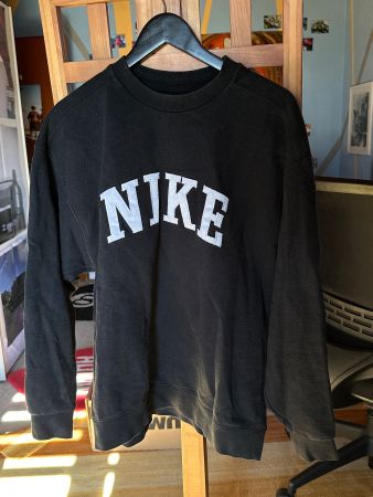 2 Vintage Nike Sweatshirts