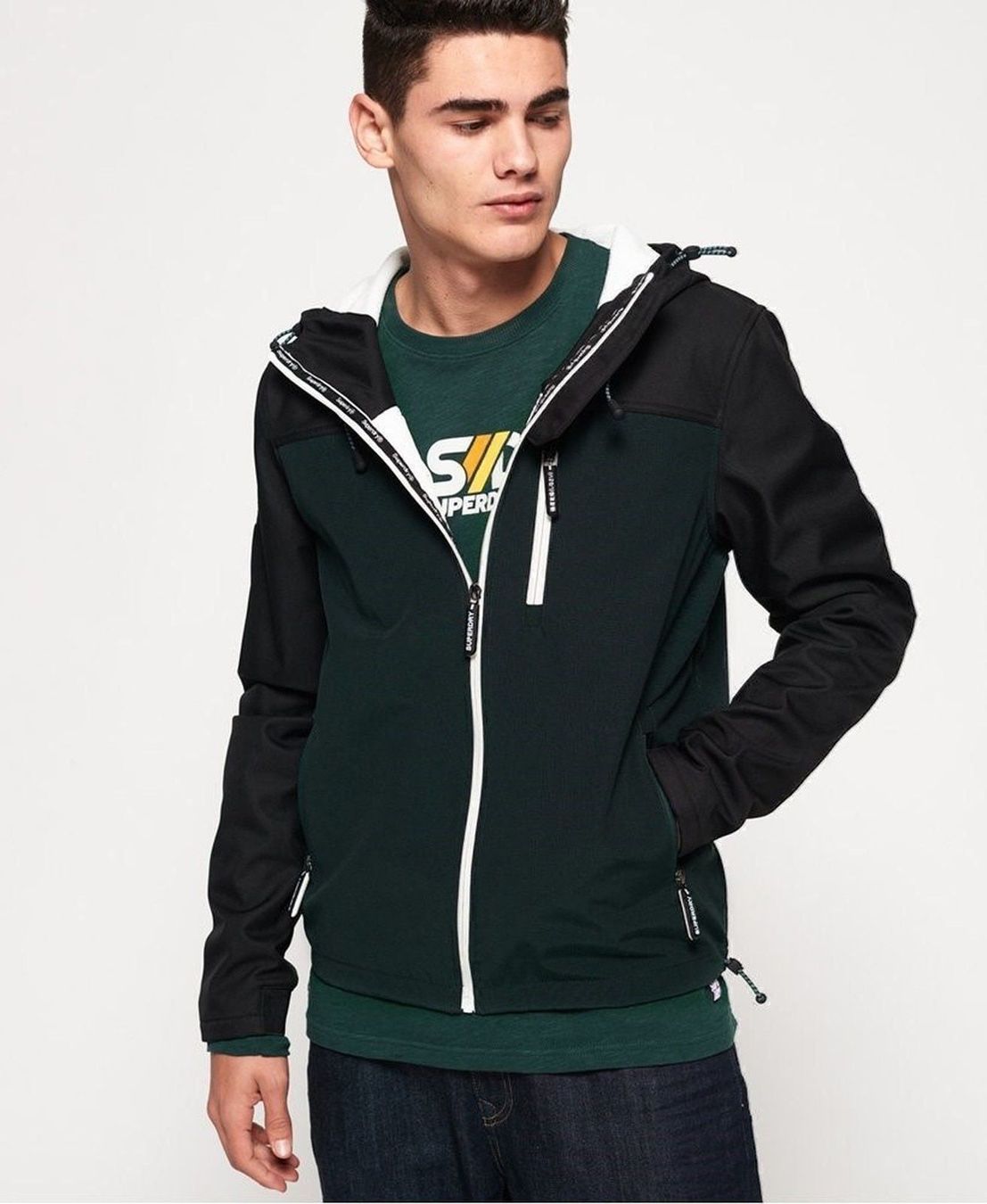 Superdry Giacche: Superdry Windbreaker Jacke M, XL 179- – Nuovo e nell'imballaggio originale da Riniken venduto da Babeli78