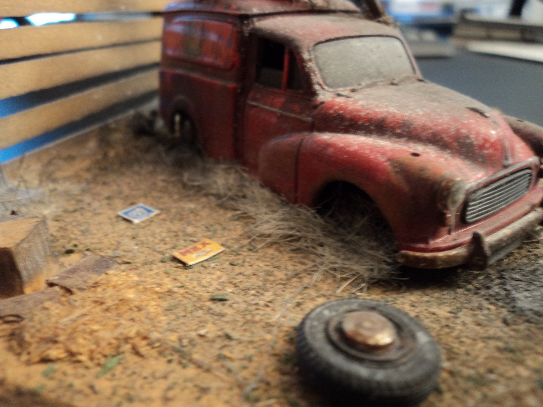 Modellini d'auto: Diorama Scheunenfund 1/43 mit Morris Minor – Nuovo (secondo la descrizione) da Schwarzenburg venduto da modelCARama 5