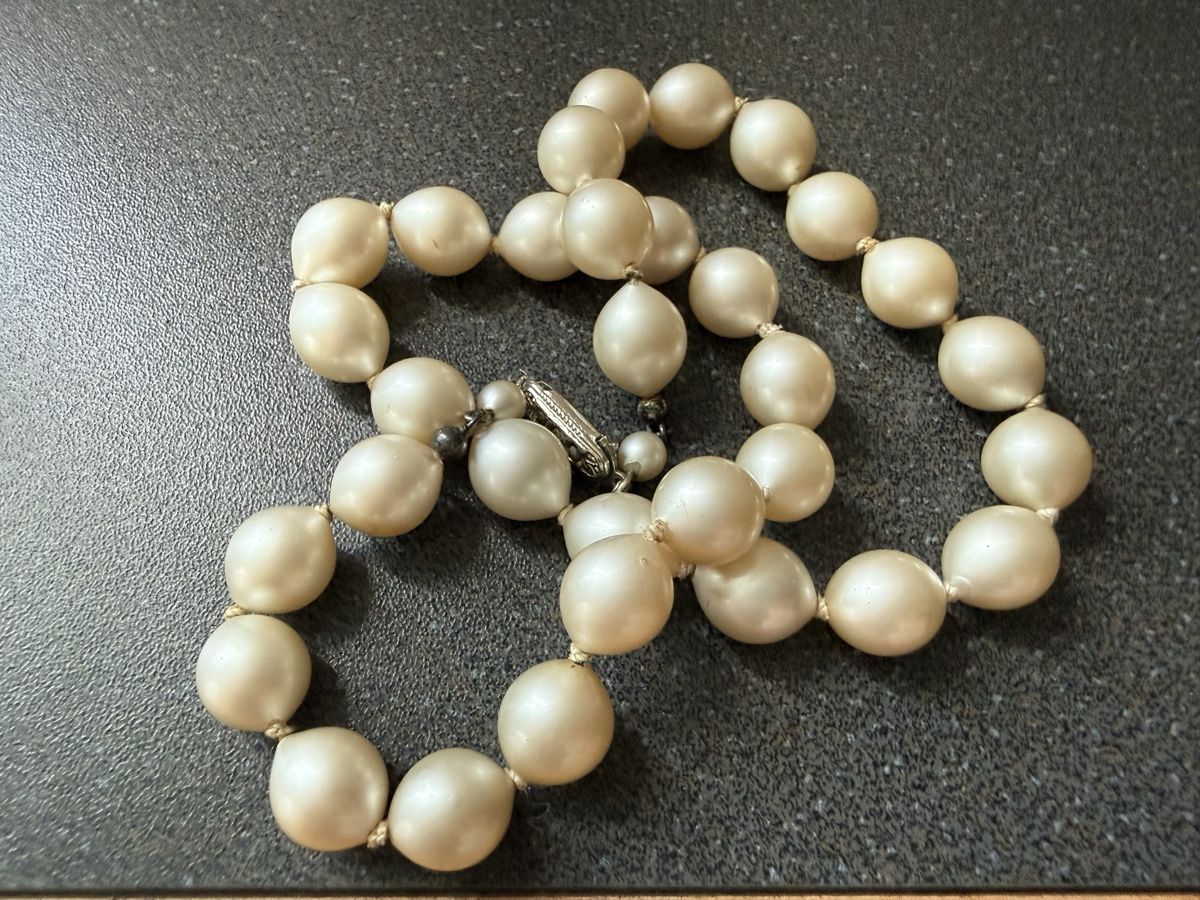 Catenine: Vintage Halskette mit undurchsichtigen Perlen – Usato da Lamone venduto da LaCantinaMagica 4