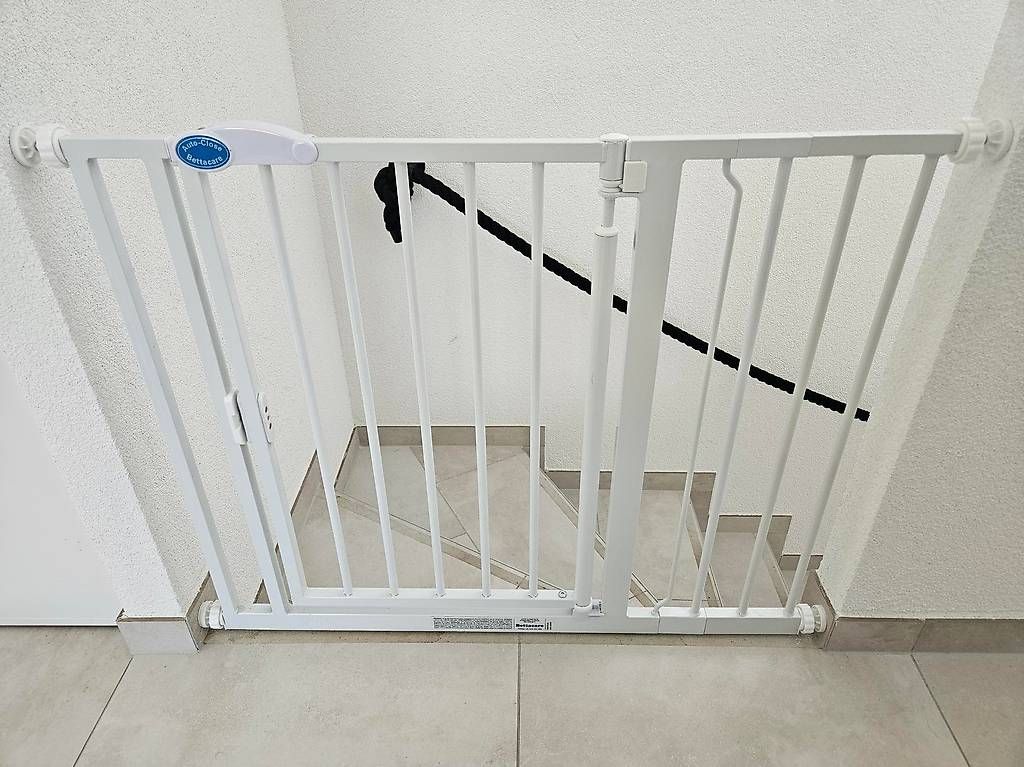 Protezioni & Imbottiture: Barrière de protection enfant/bébé 75-105cm – Usato da Conthey venduto da hei_tg2p