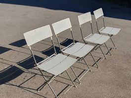 4 Klappstühle- Metall, flexible Sitzgelegenheit,
