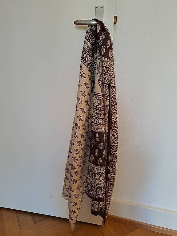 Foulard & Sciarpe: Seidenfoulard – Usato da Basel venduto da Blanche1104 2