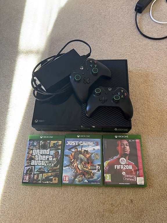Microsoft Consoles: Xbox One Model 1540 – D'occasion à Merenschwand par myr_955l 1