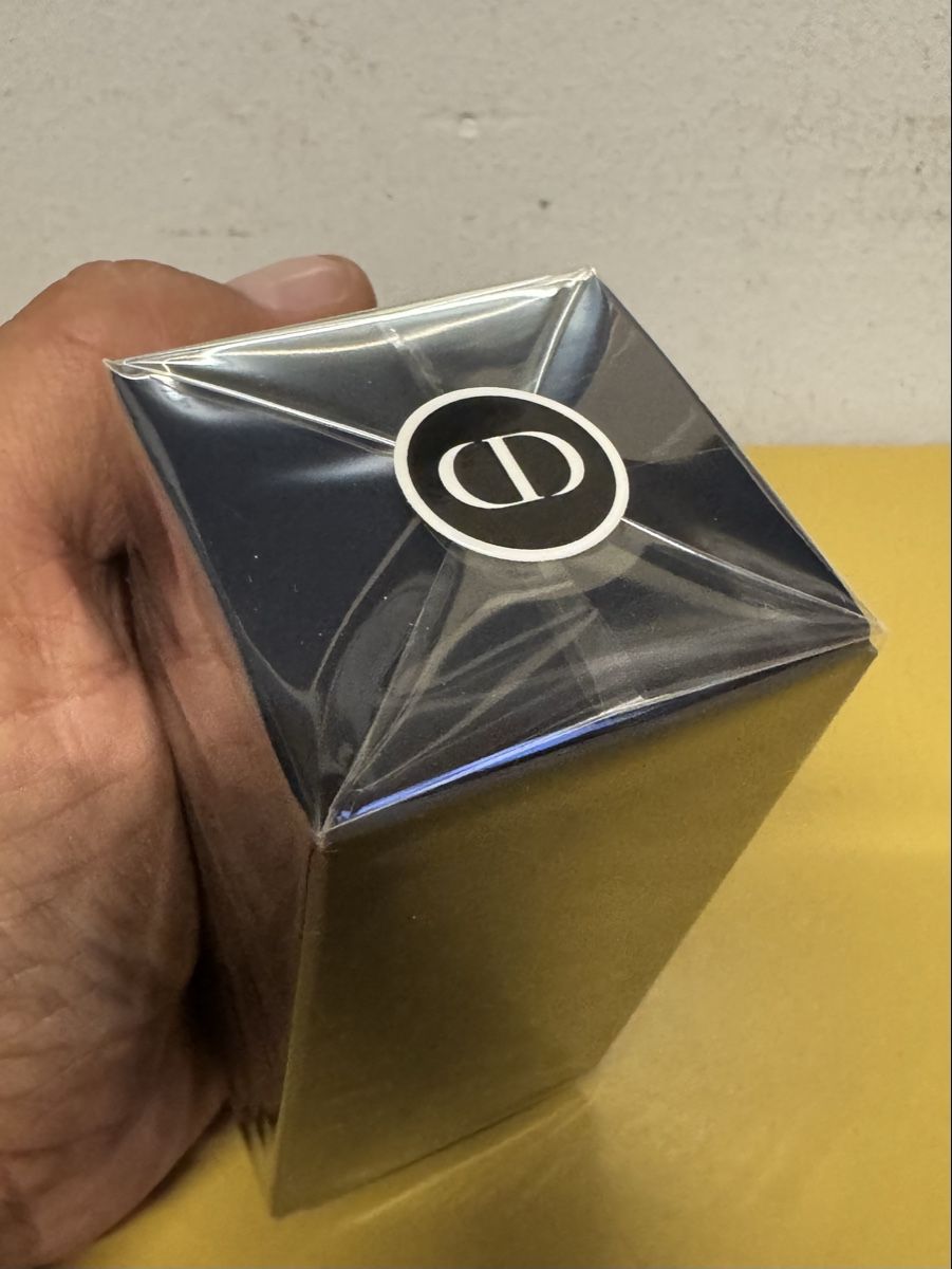 Dior Profumi & Eau de Toilette: Dior Sauvage Parfum neu – Nuovo (secondo la descrizione) da Schlieren venduto da Freundlich02 3