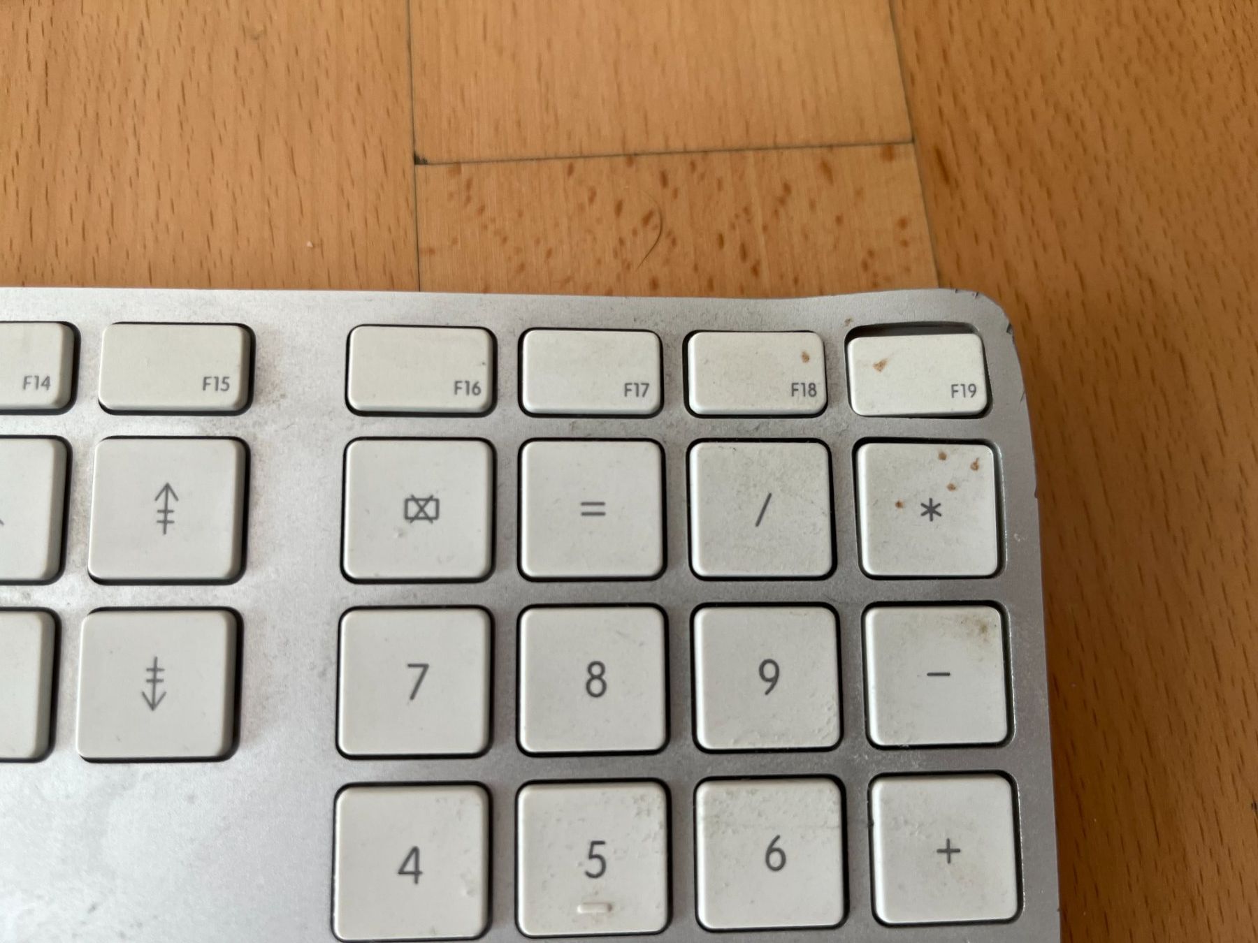 Apple Tastiere: Apple Magic Keyboard mit Ziffernblock – Usato da Winterthur venduto da fla_hwg8 1