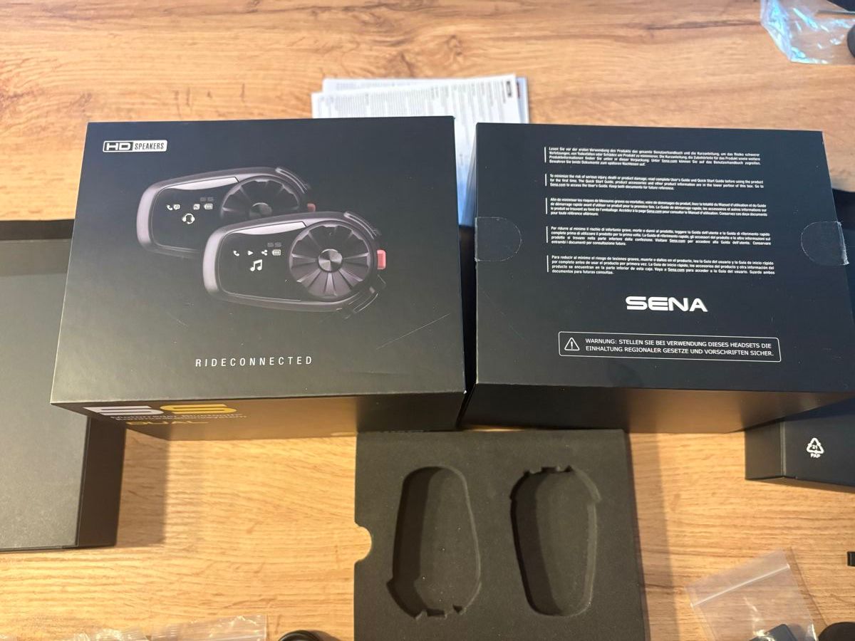 Radiocomunicazione: Sena 5S (2-Sets & 1-Steuerelement) – Nuovo (secondo la descrizione) da Heimberg venduto da Miicky.s1 7