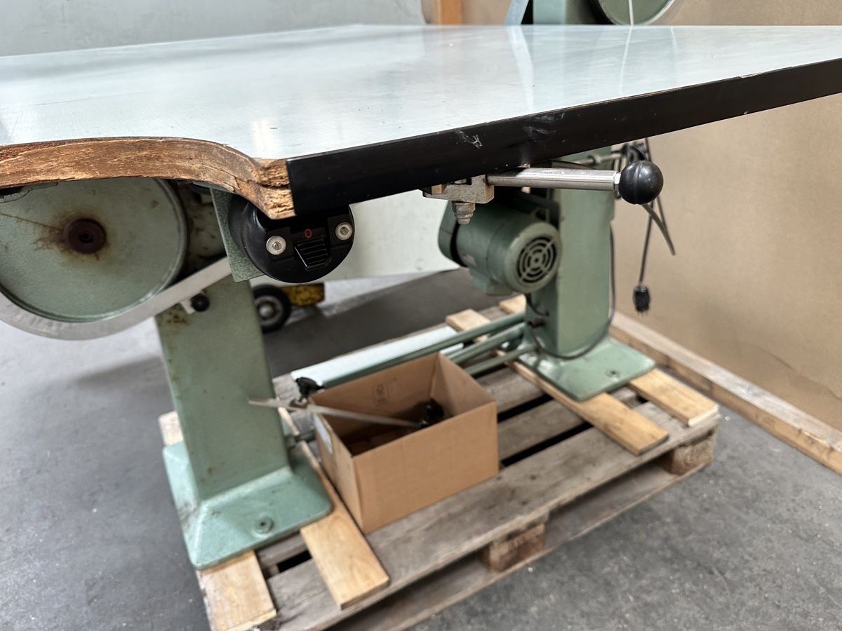 Tutte le macchine: Bullmer Stoffschneidmaschine – Usato da Nebikon venduto da schnischna80 6