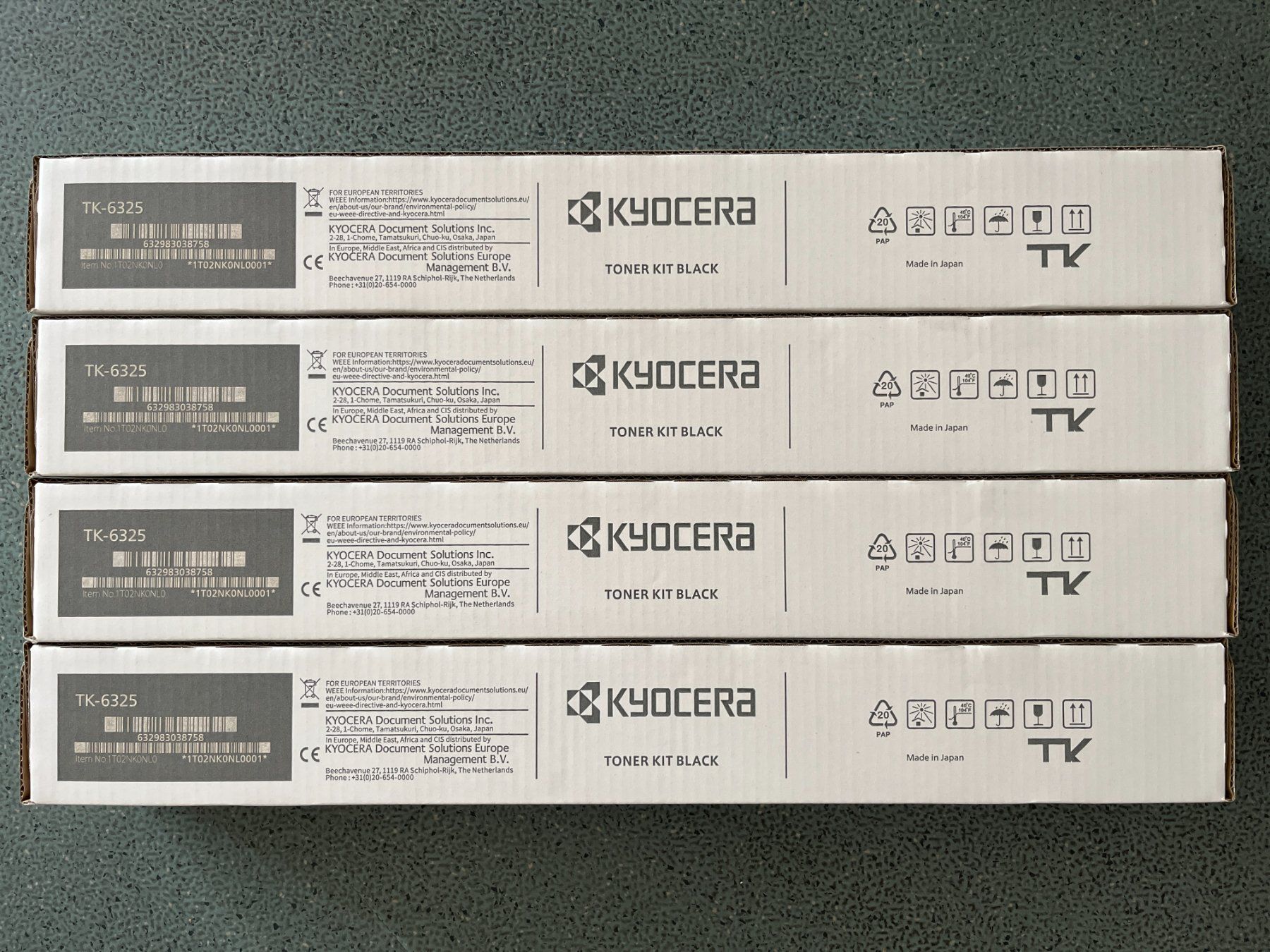 Kyocera Cartucce per stampanti & toner: Kyocera Toner Kit 4x black TK 6325K – Nuovo e nell'imballaggio originale da Solothurn venduto da PolizeiktSolothurn