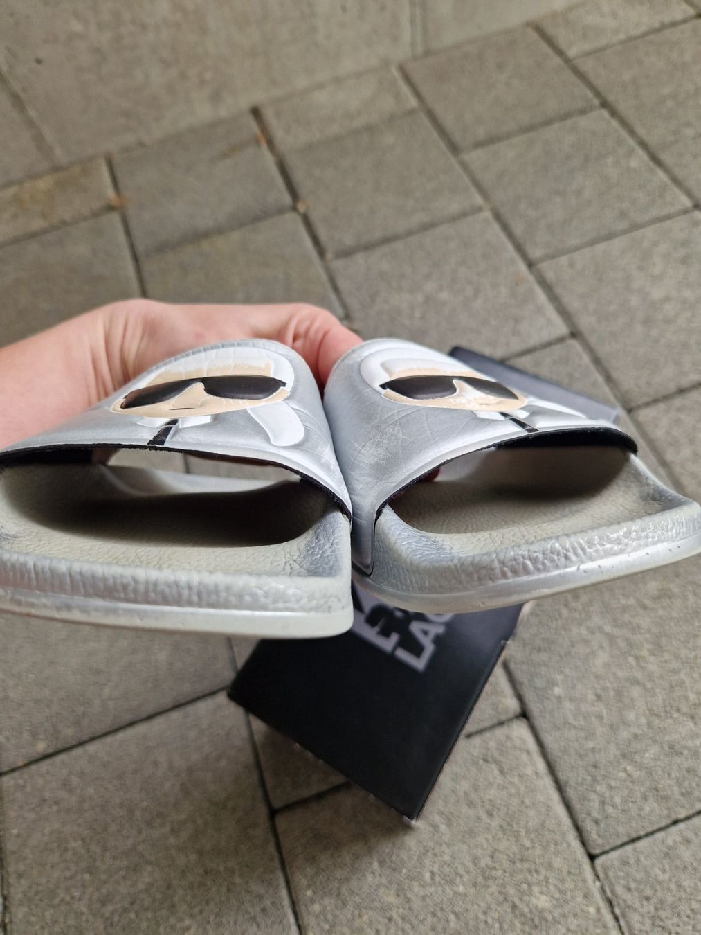 Karl Lagerfeld Scarpe da donna: Karl Lagerfeld Badeschuhe Silber Gr. 39 – Usato da Erlinsbach SO venduto da ULIKH 2