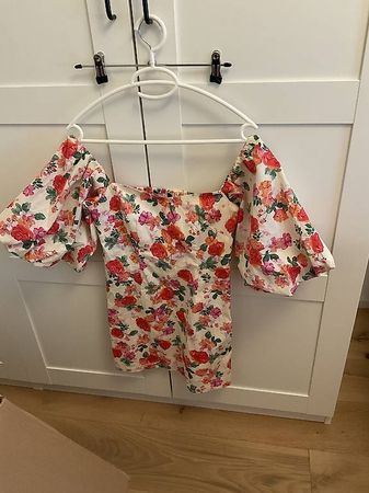 Kurzes Sommerkleid
