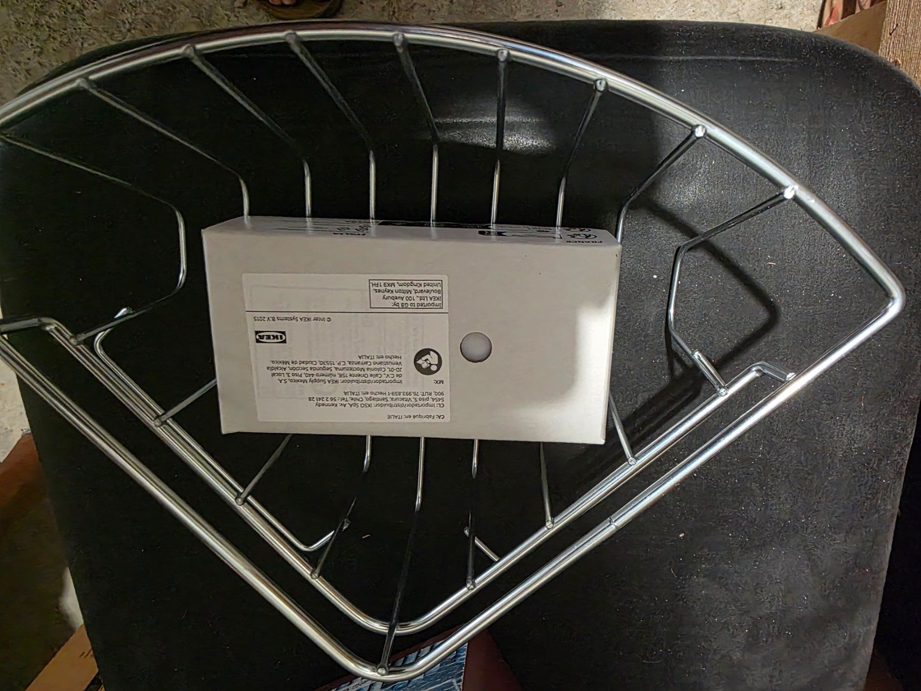 Ikea Regale: Kleine Ikea Eck-Ablage – Neu und originalverpackt aus Köniz von ilk_2y8g