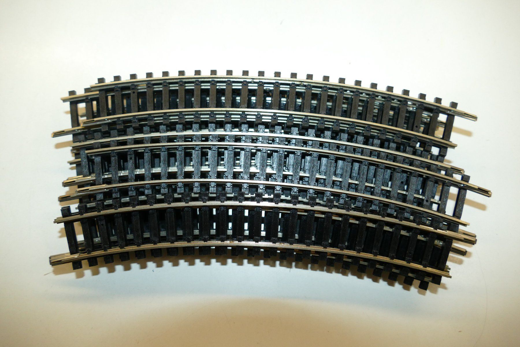 Trix Modellini di ferrovie: Trix H0: 14xgebogenes Gleis R1 – Nuovo (secondo la descrizione) da Niederhasli venduto da rail-duerst