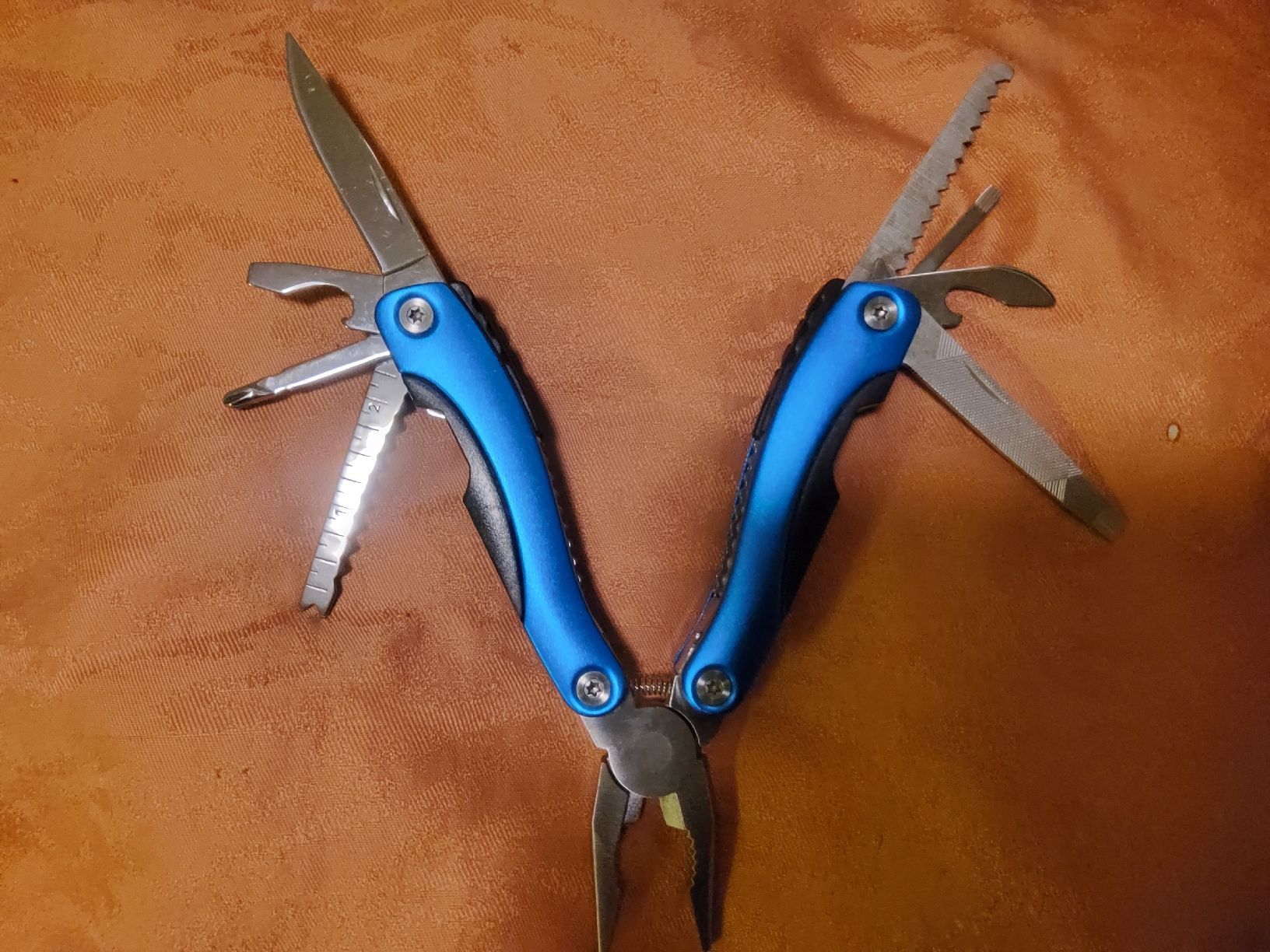 Tutti gli attrezzi: Jumbo Multitool blau mit Etui - Top Zustand! – Nuovo (secondo la descrizione) da Basel venduto da rol_rmg6 2