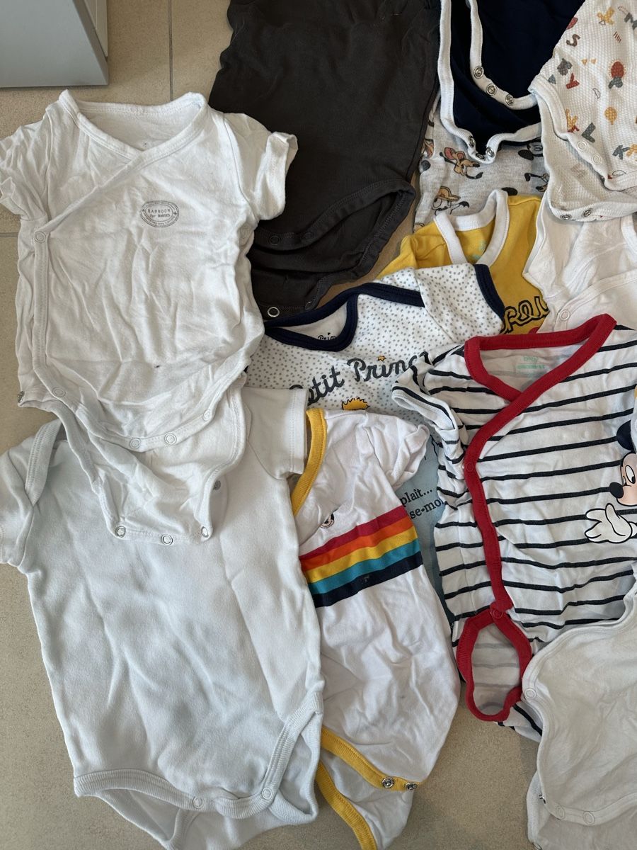 Lotti & Set di vestiti: Verschieden Bodys 62/68 – Usato da Wettingen venduto da mar_qr8m 3