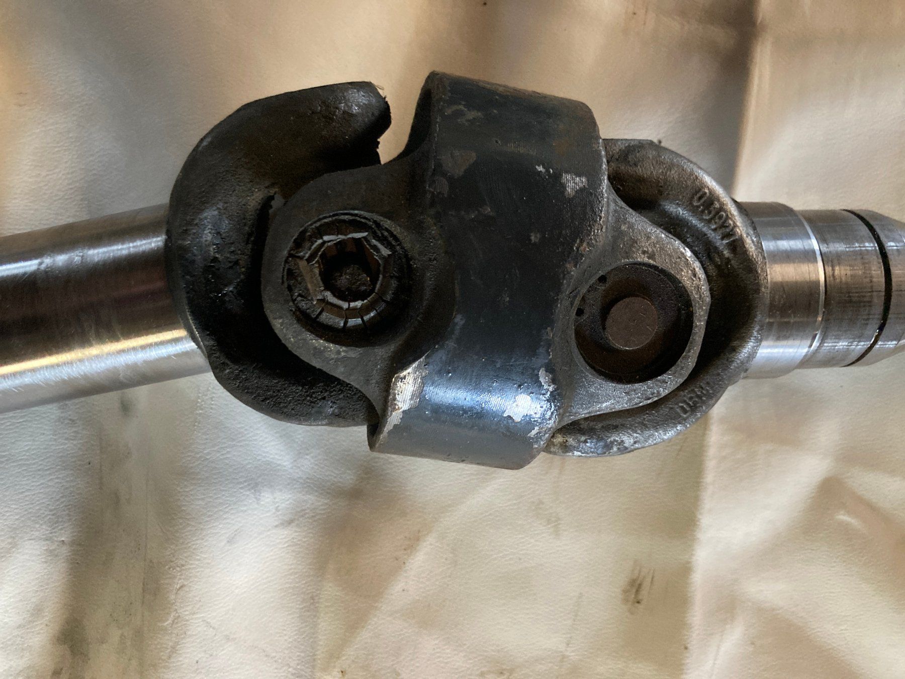 Altro per industria metallurgica: Cardan complet pour machine de chantier sans roulements – Usato da Bourrignon venduto da filledemai 3