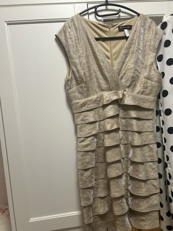 legantes Abendkleid / Festkleid – 22 €  