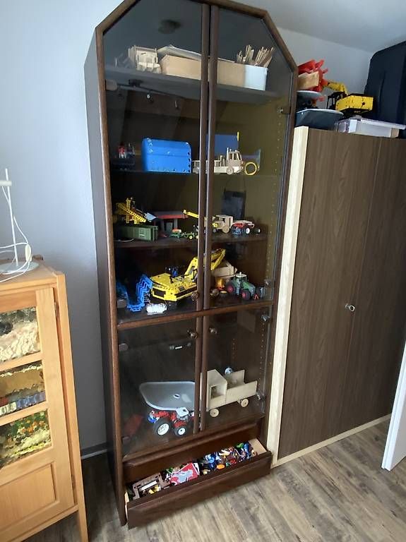 Vitrinen: Vitrine aus Holz – Gebraucht aus Thierachern von shaun96
