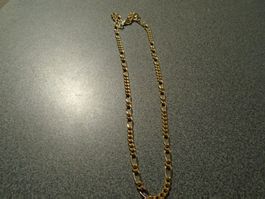 Kette goldfarbig, verschieden grosse Glieder