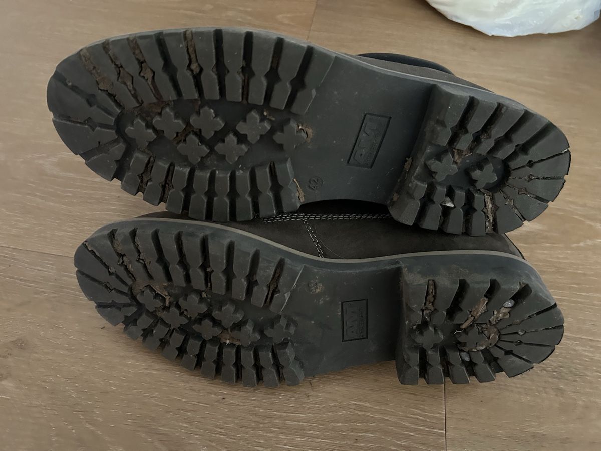 Scarpe da uomo: Herren Winterschuhe Grösse 42 – Usato da Lachen SZ venduto da rah_c6qj 1