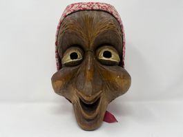Alte Holzmaske, geschnitzt, Fasnacht, Kriens
