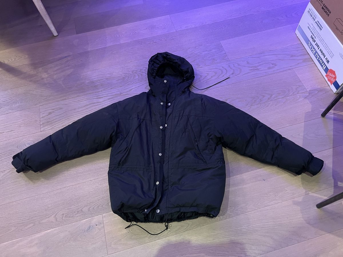 Calvin Klein Giacche: Calvin Klein Winterjacke Grösse M – Usato da Solothurn venduto da Spicar 1