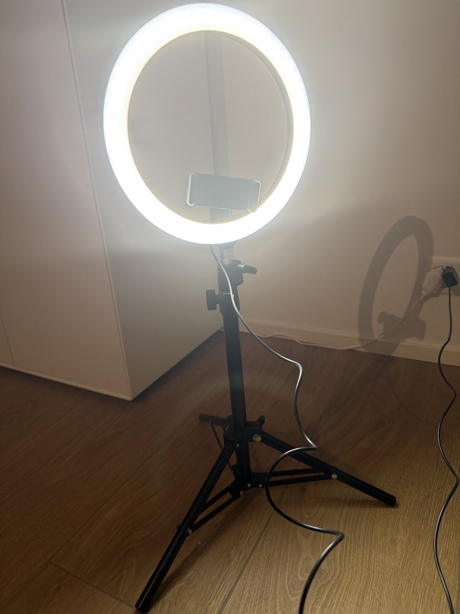 Lampade: Lampada ad anello LED per selfie - Ottima per video! – Nuovo (secondo la descrizione) da Gossau ZH venduto da SistersBeauty 6