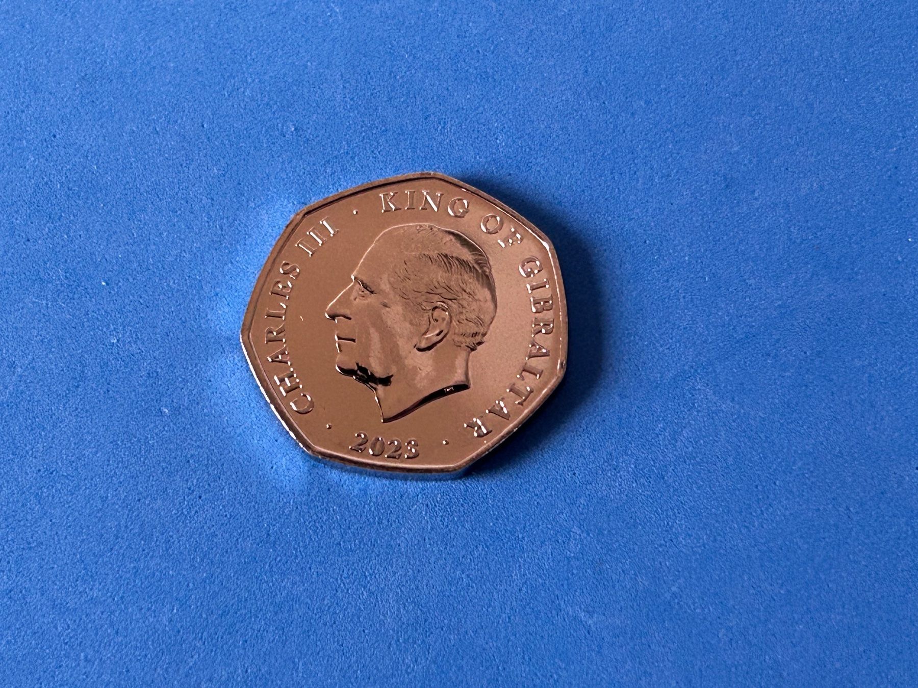 Tutti le monete: Gibraltar - 50 pence - Christmas 2023 UNC – Nuovo (secondo la descrizione) da Corcelles NE venduto da AJKader 3