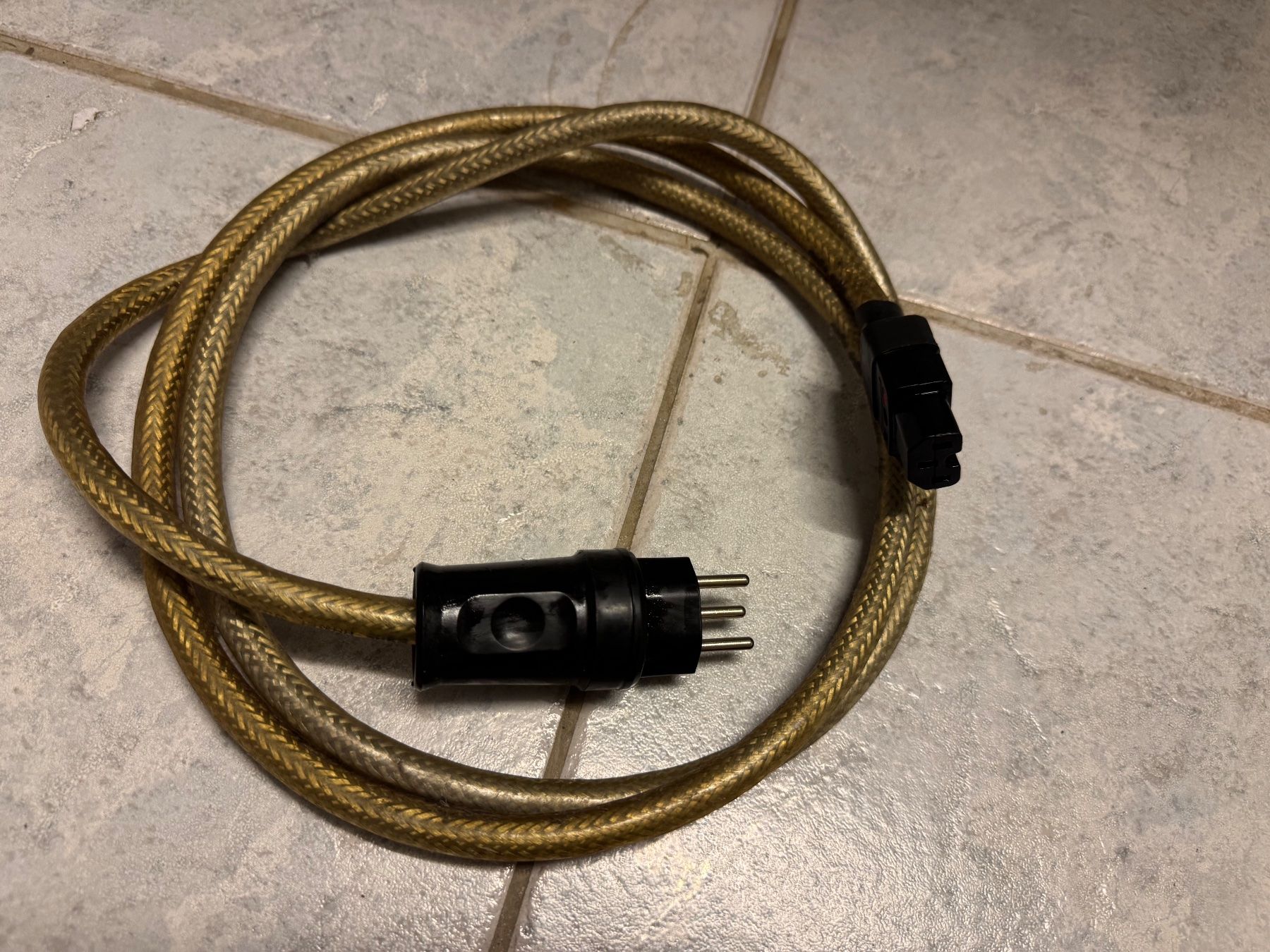 Cavi: Audio Agile Power Wire Netzkabel 2 m – Usato da Trimbach venduto da ELITA-5 4