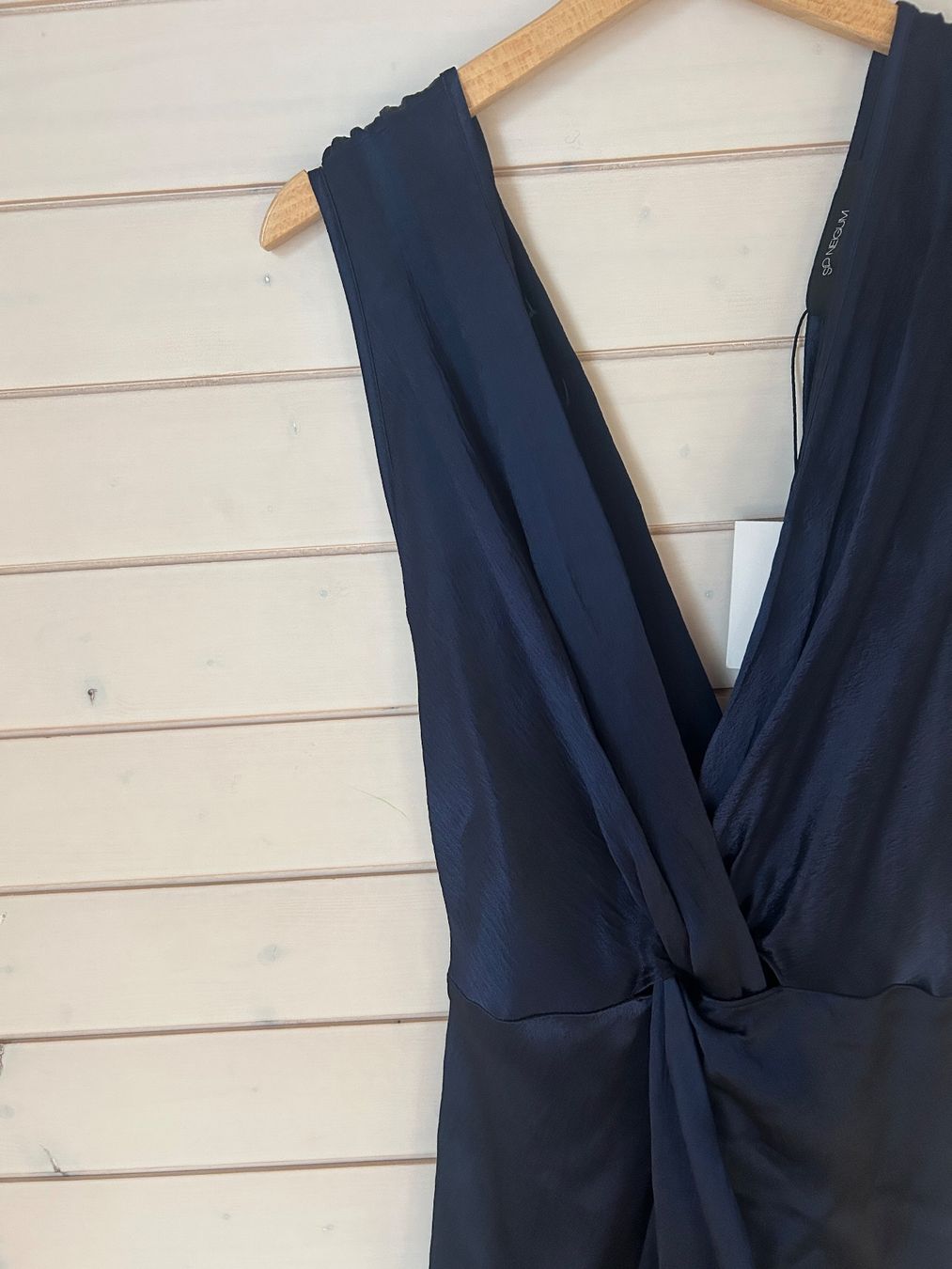 Vestiti: Sid Neigum Twist Front Hammered Satin Dress - Gr. S – Nuovo e nell'imballaggio originale da Illnau venduto da Monkky 3
