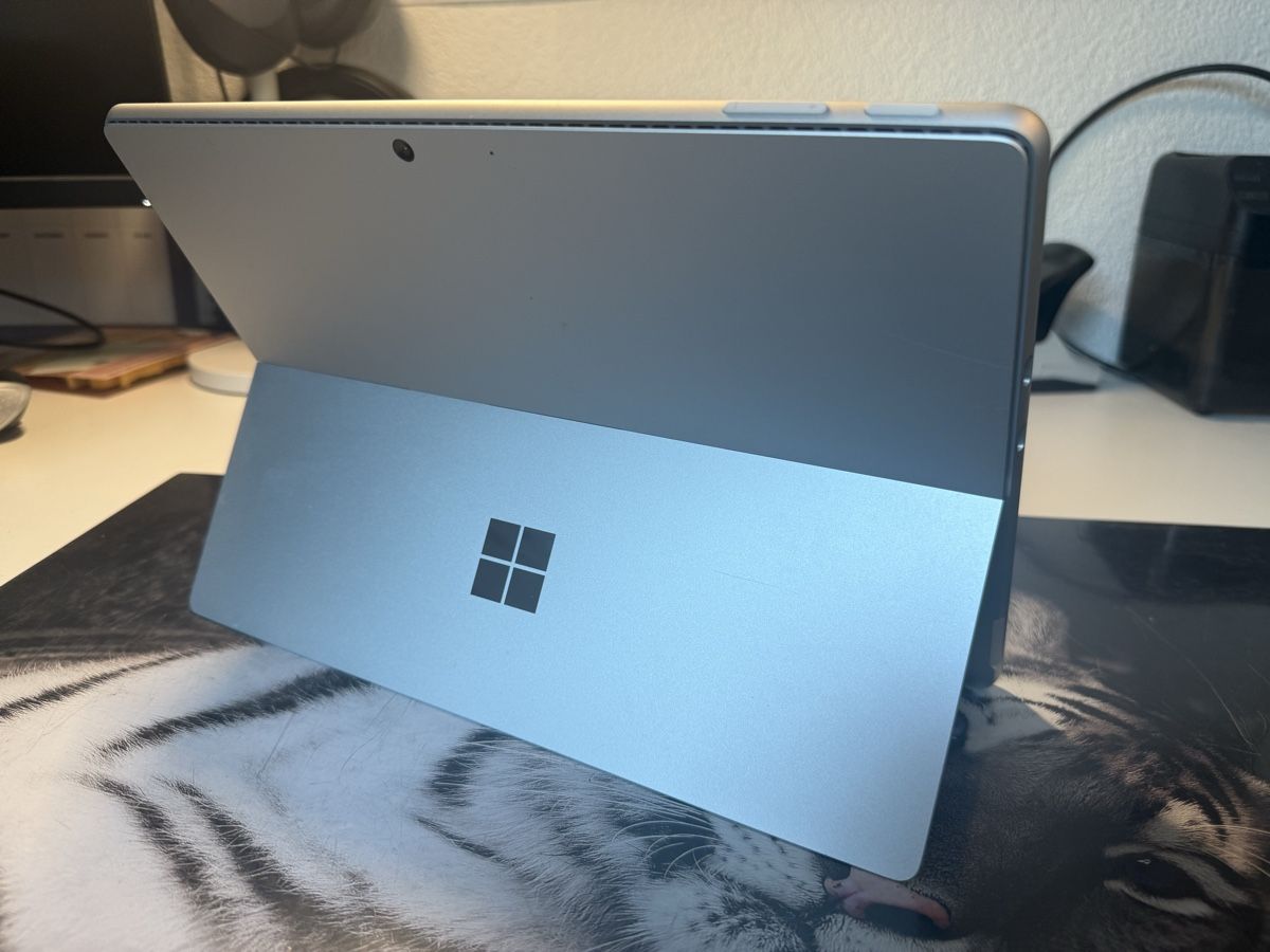 Microsoft Tablet PC: Microsoft Surface Pro (mit power adapter) 11th Edition 2025 – Usato da Wohlen AG venduto da linagzh 3