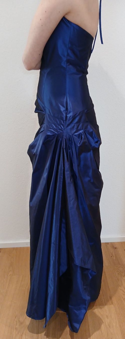 Vestiti: Blaues Festkleid – Usato da Huttwil venduto da Bidu86 2