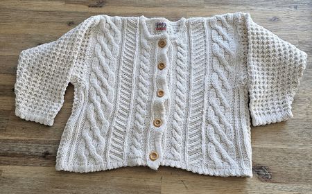 Warme Strickjacke weiss Grösse 104 H&M