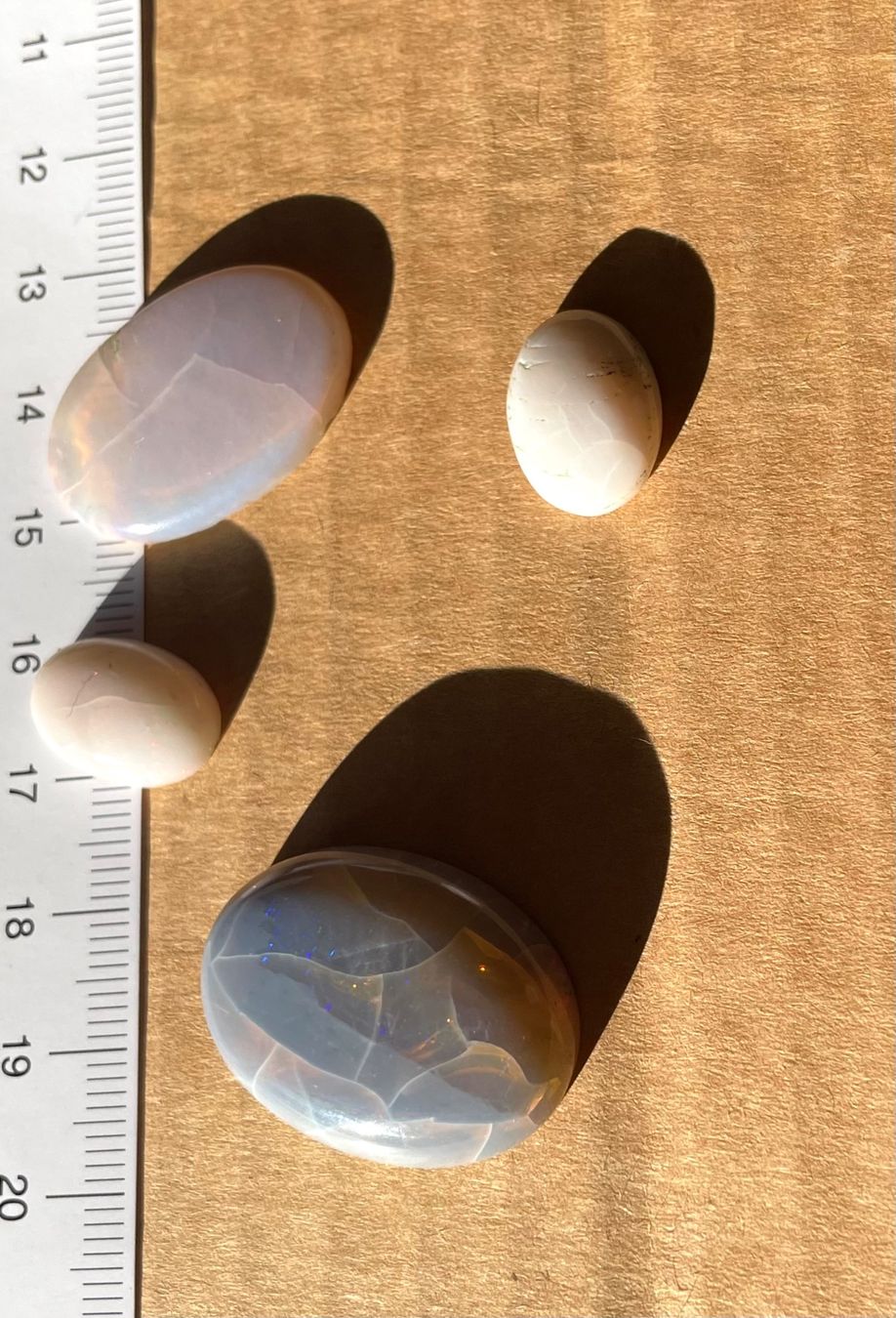 Fossili: Cabochons    aus Australien    4x Einzelstücke    echt OPAL – Nuovo e nell'imballaggio originale da Leuggern venduto da gemshow 4