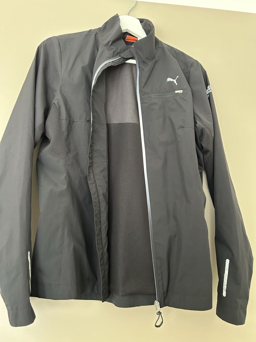 Puma Vestes: PUMA active shell jacket windproof woman size S – D'occasion à Epalinges par kat_lyp6