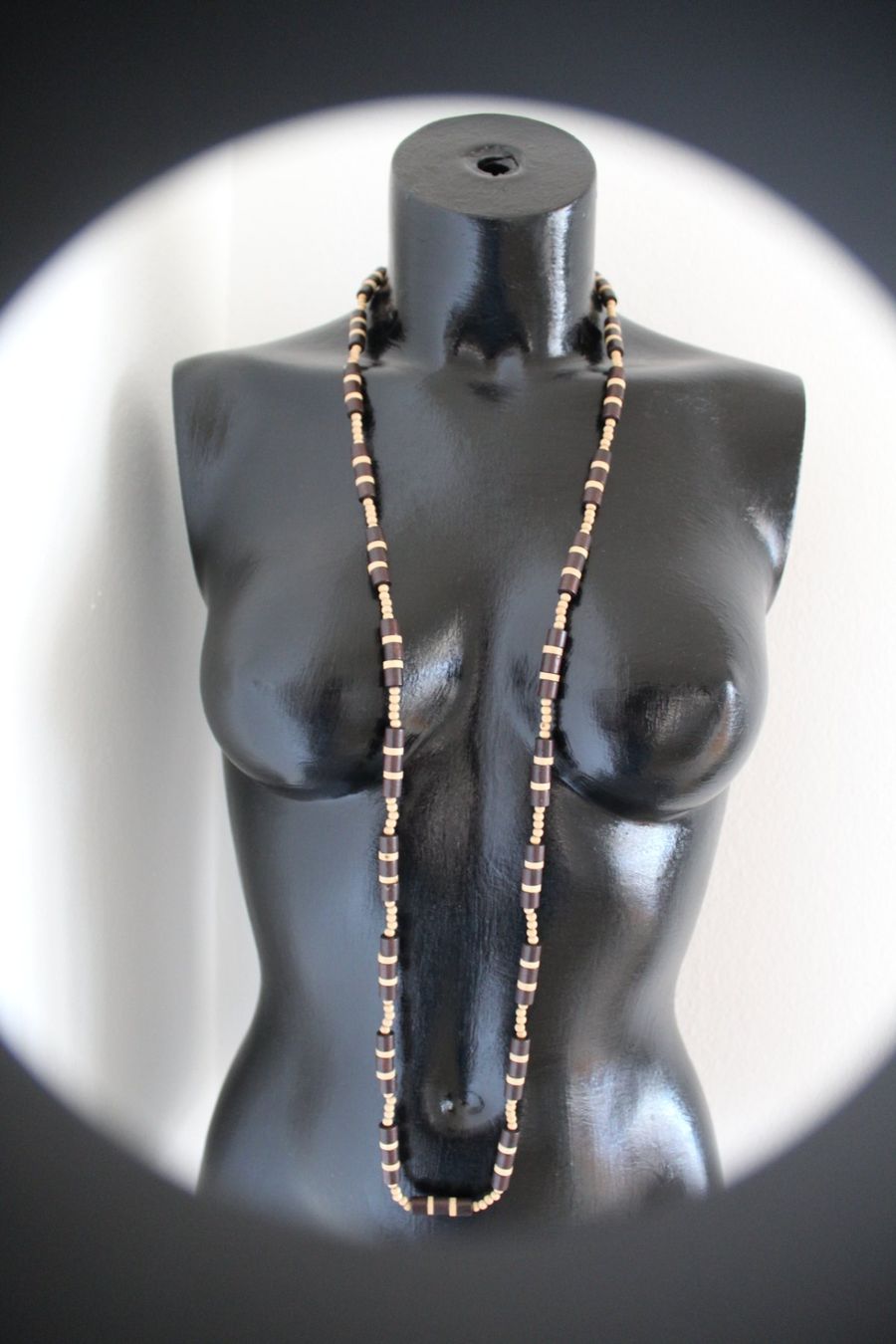 Catenine: Holzkette, Länge ca. 57 cm, – Usato da Locarno venduto da madame-tus-sauds