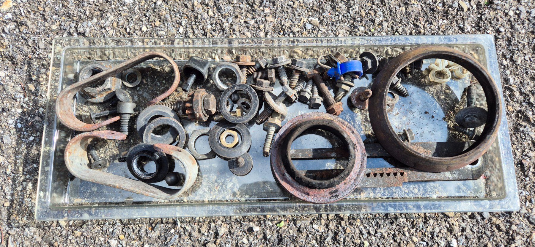 Volkswagen Tutti pezzi di ricambio auto: Golf 2 Ersatzteile – Usato da Riggisberg venduto da Mahali04 2