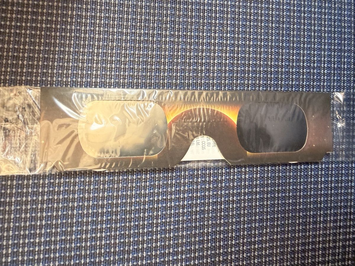 Occhiali & Lenti: Eclipse Glasses Cardboard New – Nuovo e nell'imballaggio originale da Belp venduto da Lu96