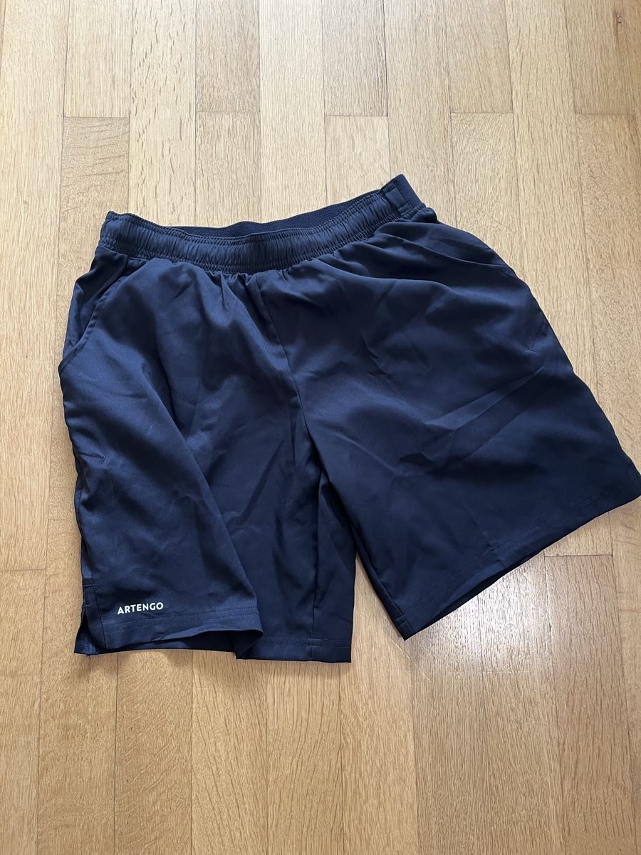 Decathlon Pantaloni: Short Artengo L noir – Nuovo (secondo la descrizione) da Bern venduto da pie_mdk2