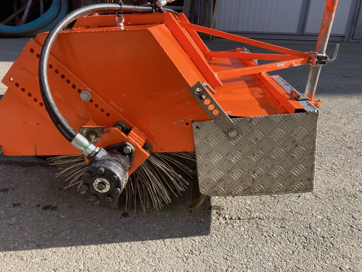Toutes les machines: Kehrmaschine – D'occasion à Güttingen par lyma 1