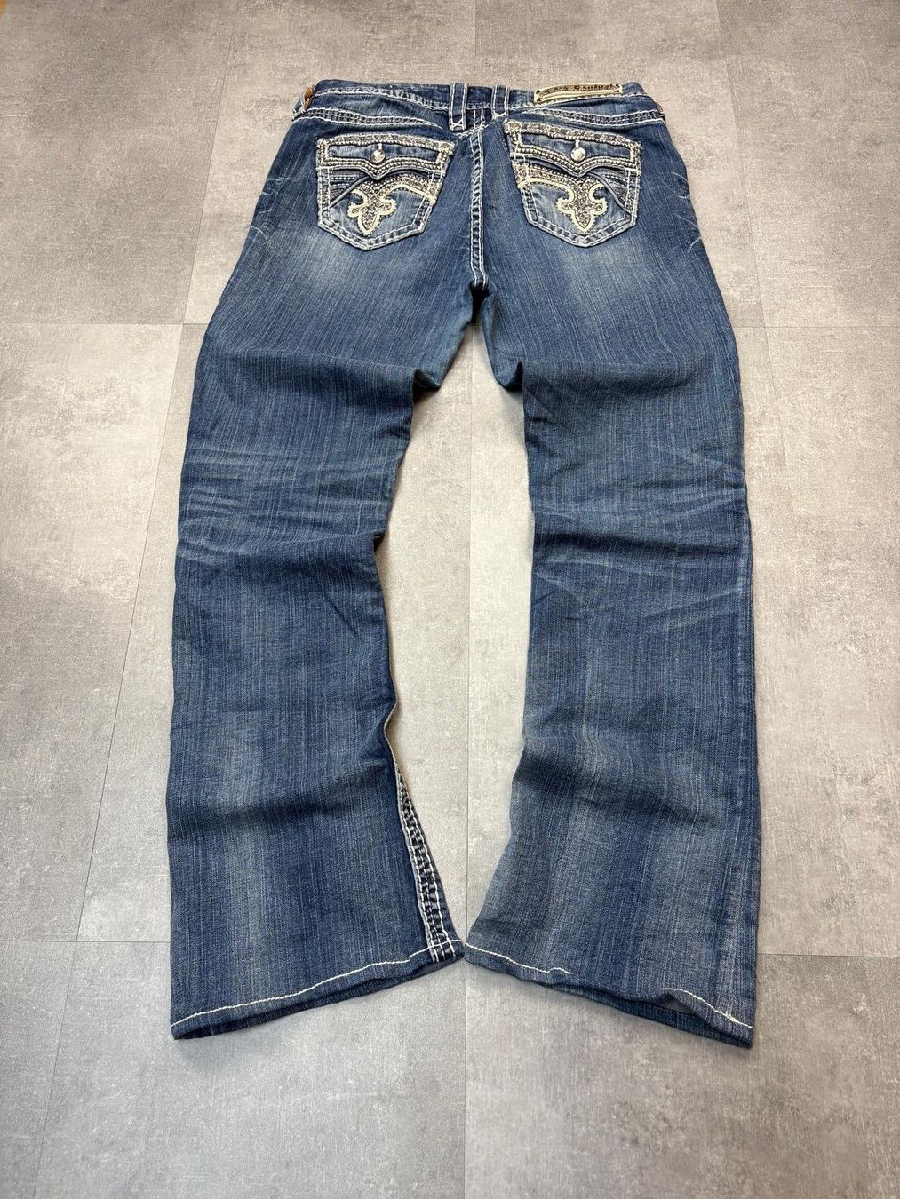 Jeans: Rock Revival Bootcut Flared Jeans - Grösse L/30 – Nuovo (secondo la descrizione) da Werdenberg venduto da hase.vintage