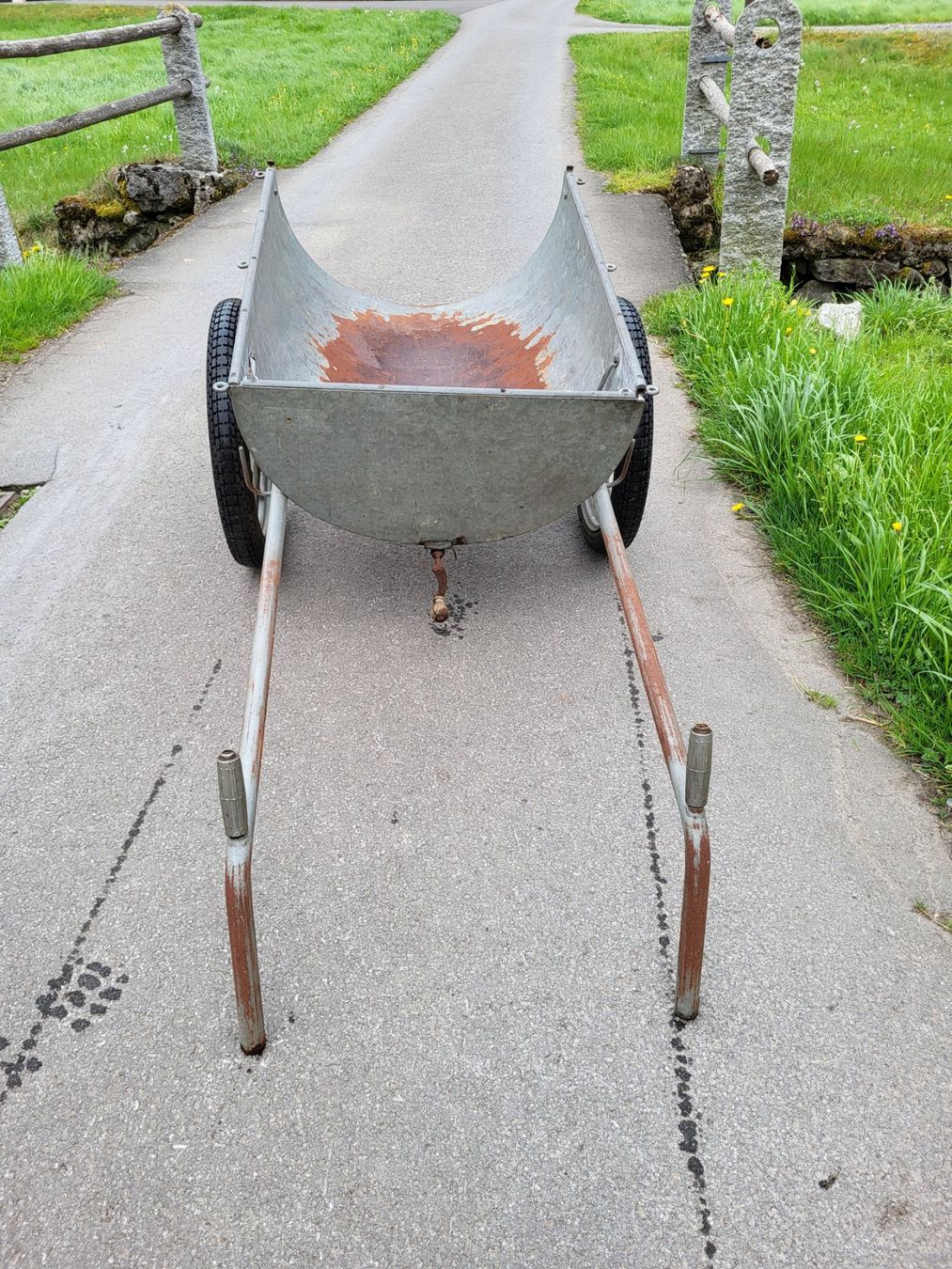Carriole: Starke Stosskarre – Usato da Brunnen venduto da caro711 1