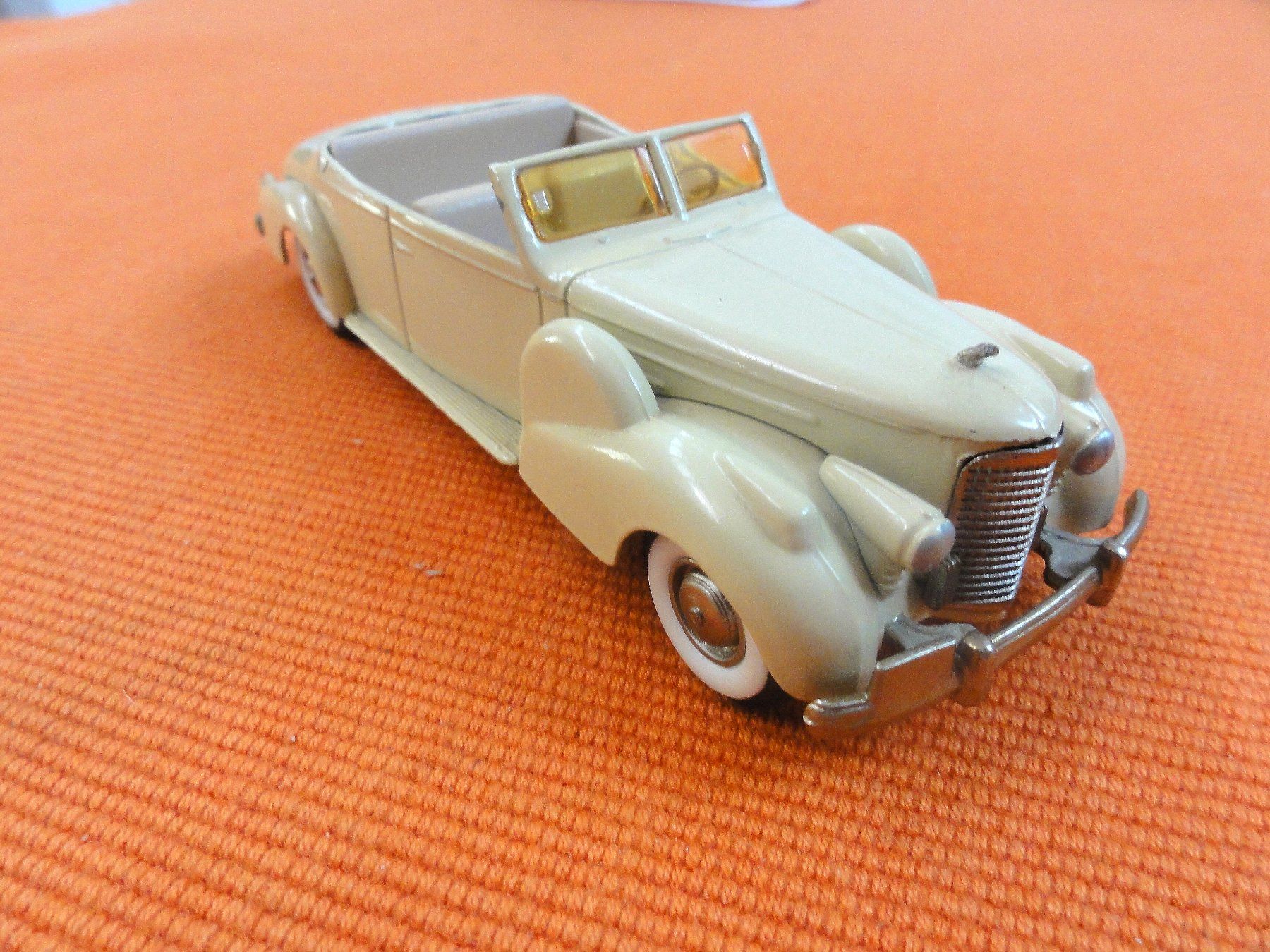 Cadillac Modellautos: Modellauto Cadillac V16 Cabrio – Neu (gemäss Beschreibung) aus Ebikon von 2297 1